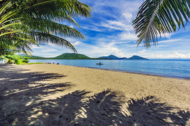 Papua New Guinea, East New Britain Province, Rabaul, Coastal beach of New Britain island - THAF02667