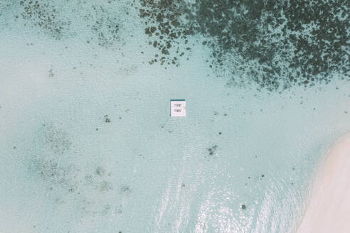 Plattform im Meer, Insel Maguhdhuvaa, Gaafu Dhaalu Atoll, Malediven - DAWF01215