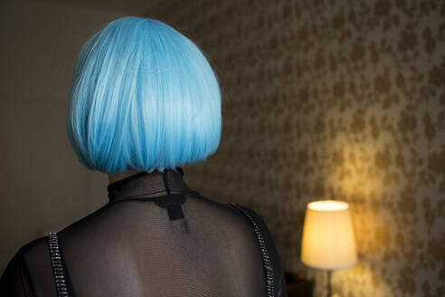 Young woman wearing blue wig - FLLF00394