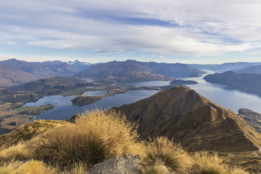 Lake Wanaka im Morgenlicht, Blick vom Roys Peak, Südinsel, Neuseeland - FOF11831