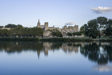 Avignon Papstpalast Südfrankreich Provence Brücke - CAVF74450