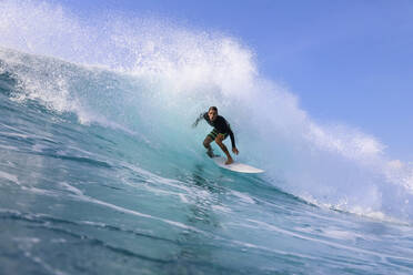 Surfer, Bali, Indonesien - KNTF04261