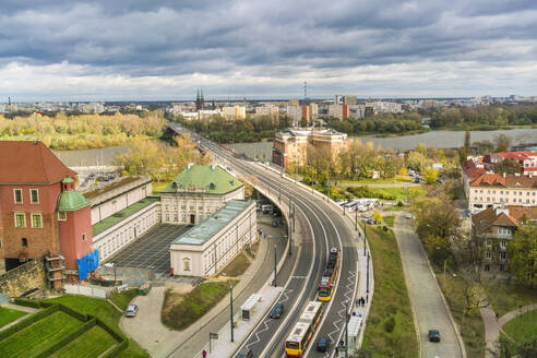 Blick auf die Weichsel und das Schloss von oben, Warschau, Polen - TAMF02174