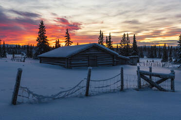 Sunset in winter - JOHF07822