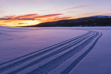 Tyre track in snow - JOHF07828