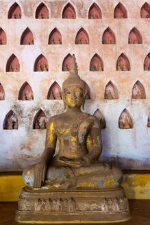 Wat Si Saket, eine Sammlung von Statuen in Wandnischen, Vientiane, Laos - MINF13603