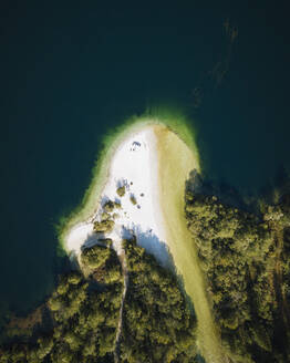 Luftaufnahme des Bohinj-Sees, Triglav-Nationalpark, Oberkrain, Slowenien - CUF54714