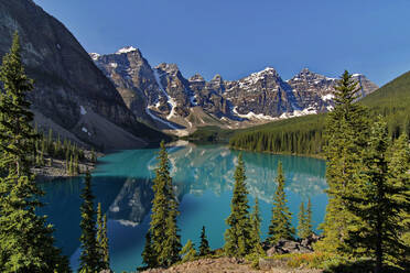 Moraine Lake, Tal der Zehn Zinnen, Banff National Park, Rocky Mountains, Alberta, Kanada - CUF54750