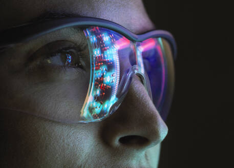 Reflection of a circuit board on glasses - ABRF00695