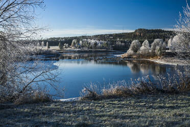 Lake at winter - JOHF08105