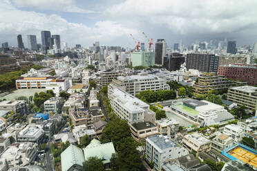 View of the Fukuoka cityscape from a rooftop terrace. - MINF13707