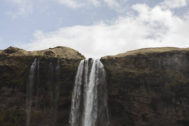 Blick auf den Wasserfall - JOHF08759