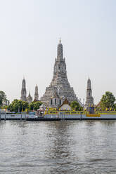 Wat Arun at the Chao Phraya River, Bangkok, Thailand - CHPF00640