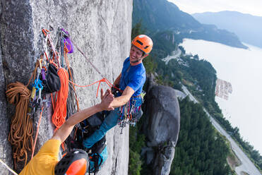 Big Wall-Klettern mit Portaledge, Squamish, British Columbia, Kanada - ISF23845