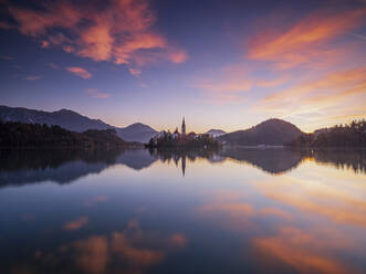 Slovenia, Bled, Long exposure of Lake Bled at dawn - HAMF00595