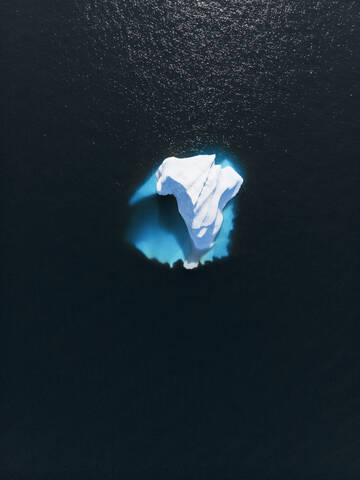 Luftaufnahme schmelzender Polareisberg Grönland, lizenzfreies Stockfoto