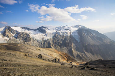 Mondlandschaft über dem Athelney Pass, British Columbia, Kanada - CAVF75531