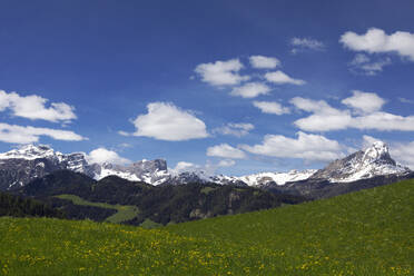 Panoramablick auf die Berge im Gadertal, Südtirol, Italien - PSTF00599