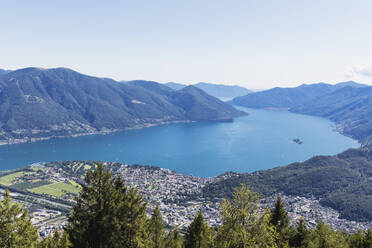 Blick vom Gipfel der Cimetta auf den Lago Maggiore, Locarno, Tessin, Schweiz - GWF06504