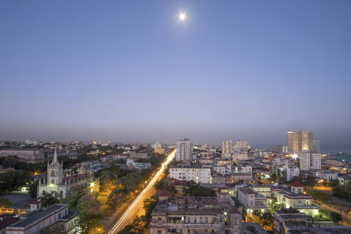 Stadtbild bei Nacht, Havanna, Kuba - PAF01920