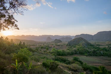 Landschaften im Valle de Vinales bei Sonnenuntergang, Pinar del Rio, Kuba - PAF01927