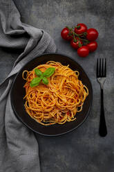 Bowl of spaghetti with basil and Parmesan - LVF08626