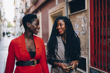 Two women in the city - MPPF00547