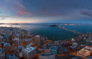 Panoramaluftaufnahme der Stadt San Francisco, Kalifornien, USA - AAEF06407