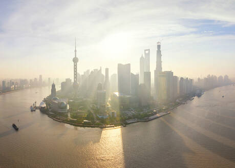 Panoramaluftaufnahme der Stadt Shanghai, China - AAEF06495