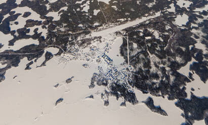 Luftaufnahme der Solovetsky-Inseln im Winter, Russland - AAEF06568