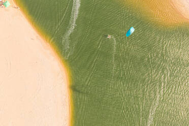 Luftaufnahme des Strandufers, Taiba Kite Lagoon, Ceará, Brasilien - AAEF06637