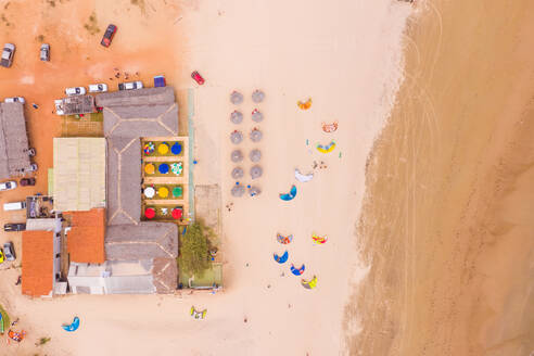 Luftaufnahme von Paracuru Kite Beach Spot, Ceará, Brasilien - AAEF06654