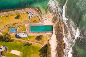 Luftaufnahme des Ufers der Bucht, Huskisson, New South Wales, Australien - AAEF06733