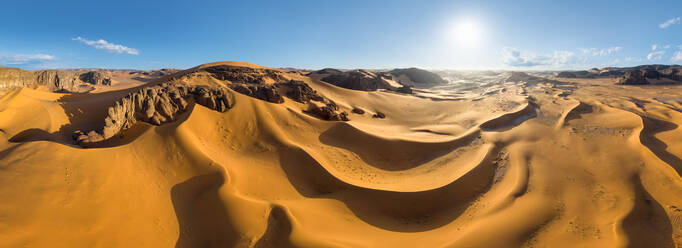 Panoramaluftaufnahme von Tassili n'Ajjer, Sahara-Wüste, Algerien - AAEF06916