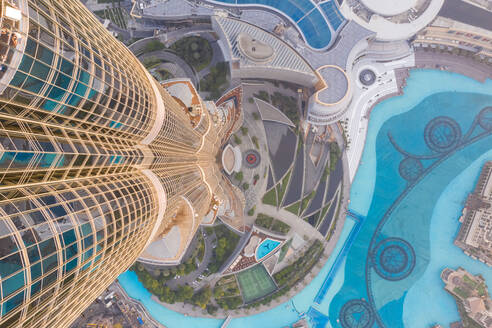Luftaufnahme des Burj Khalifa Gebäudes, Dubai, Vereinigte Arabische Emirate - AAEF06950