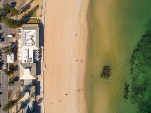 Luftaufnahme des Ufers von Elwood Beach, Victoria, Australien - AAEF07129