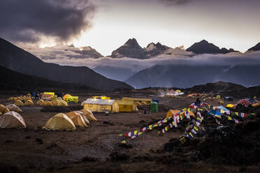 Base Camp tents of Ama Dablam in the Everest region of Nepal - CAVF76395