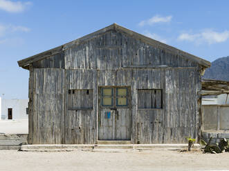 Alte Holzhütte in Salinas de Cabo de Gata, Almeria, Spanien - CAVF76650