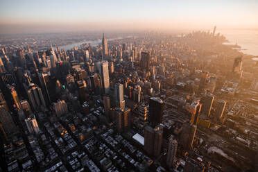 Sonnenuntergang über Hudson Yards und Midtown Manhattan, New York City - CAVF77012