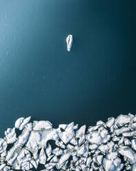 High Angle View Of Icebergs In Meer - EYF00539