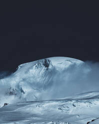 Scenic Ansicht der schneebedeckten Berge gegen Himmel - EYF00609