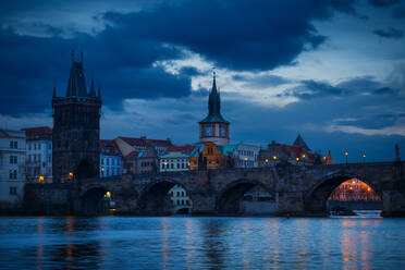 Morning view of Charles Bridge and Old Town Bridge Tower. - CAVF77037