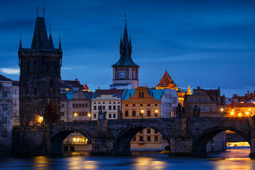 Morning view of Charles Bridge and Old Town Bridge Tower. - CAVF77041