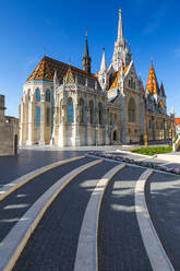 Morgenansicht der Matthiaskirche im historischen Stadtzentrum von Buda. - CAVF77094