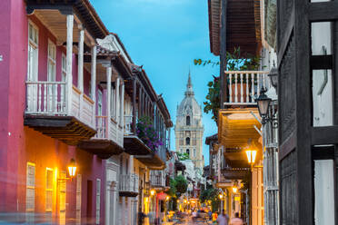 Straßenansicht der Kathedrale von Cartagena gegen den Himmel - EYF00658