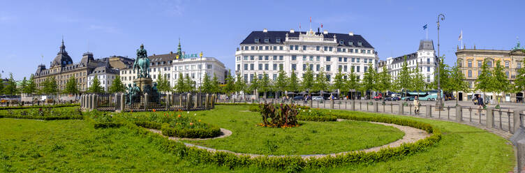 Denmark, Copenhagen, Panorama of Kongens Nytorv square with Hotel dAngleterre in background - LBF02938