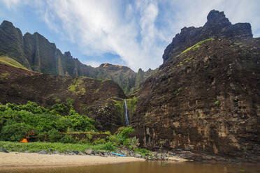 Pali Meeresklippen auf dem Kalaulau Trail, Napali Coast State Park, Insel Kauai, Hawaii, Vereinigte Staaten von Amerika, Nordamerika - RHPLF14086