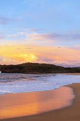 Sunset on Papohaku Beach, Molokai Island, Hawaii, United States of America, North America - RHPLF14113