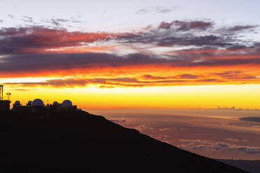 Haleakala National Park, Blick auf den Sonnenuntergang vom Gipfel des Haleakala, Insel Maui, Hawaii, Vereinigte Staaten von Amerika, Nordamerika - RHPLF14165