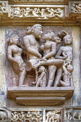 Skulpturen an den Wänden des Lakshmana-Tempels, Khajuraho Group of Monuments, UNESCO-Weltkulturerbe, Bundesstaat Madhya Pradesh, Indien, Asien - RHPLF14180